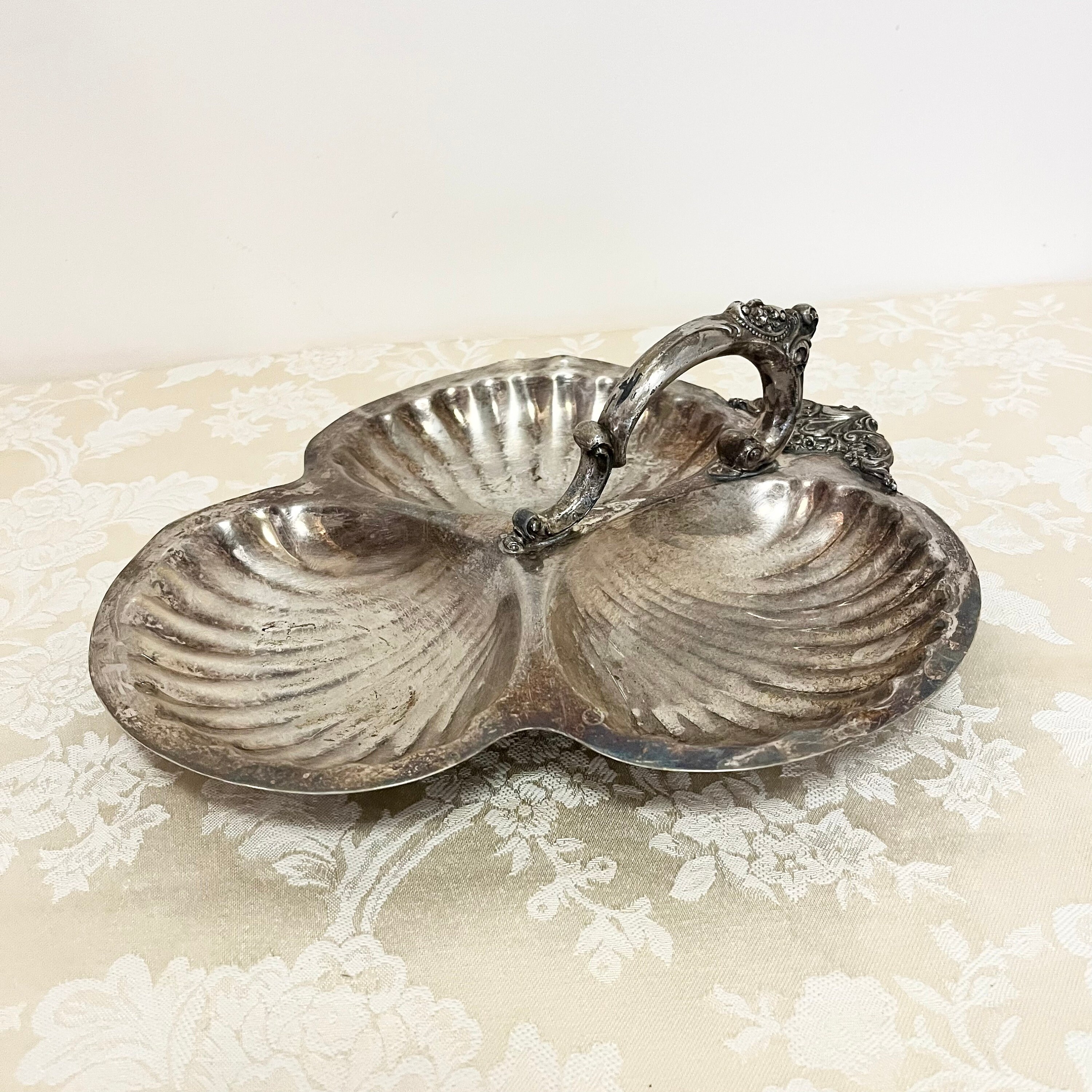 Baroque by Wallace 526 Silver Carrier With Handle Serving Tray