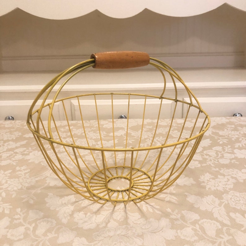 70s Yellow Onion Basket Wire Fruit Bowl Primitive Wooden Etsy