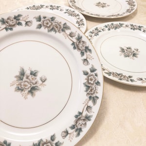 Rare Noritake 5047 4 Dinner Plates Serves 4 People Dinner Plates US Design Laurette Green And White Flowers Gold Rim M Noritake China
