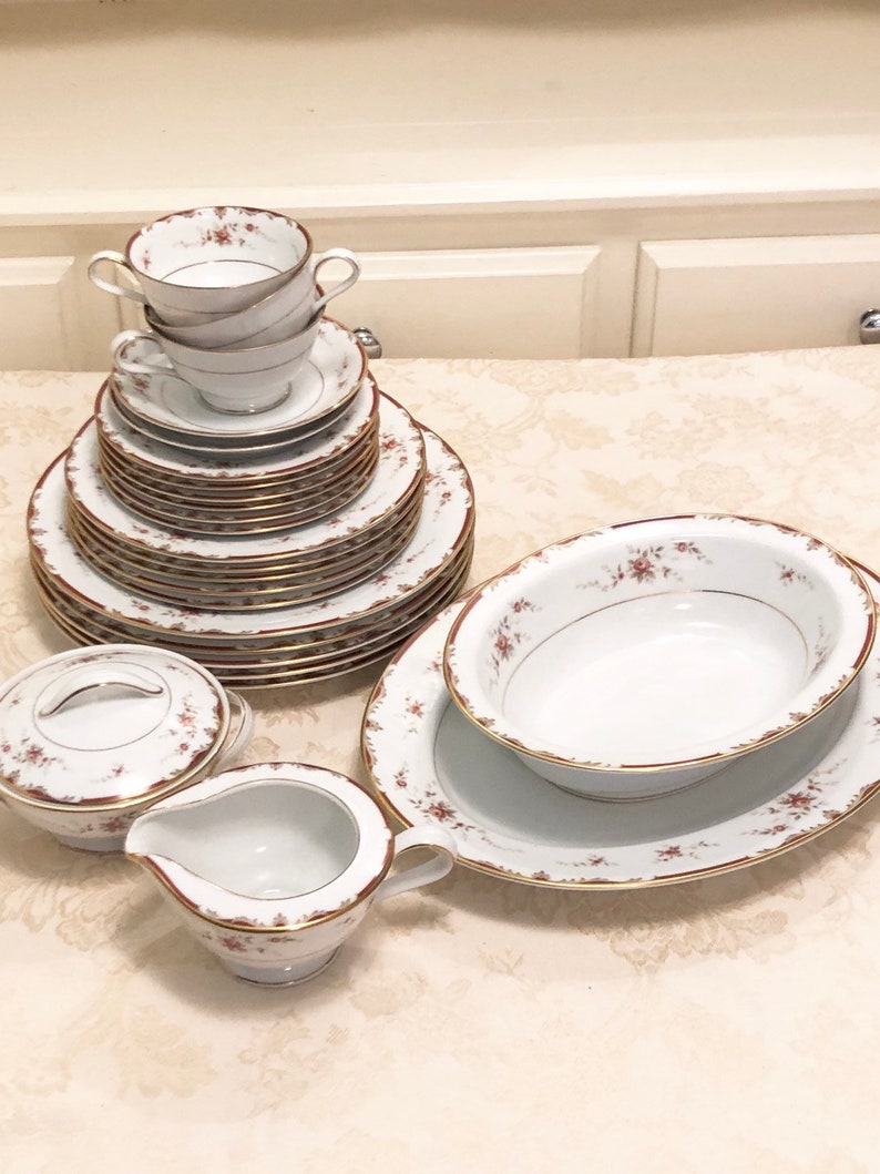 Butter Cups Saucers Creamer Dinner Plate Lunch Plates Bread Discontinued Jean Noritake Huge Set Of 26 Pieces Serving Bowl And Tray Sugar