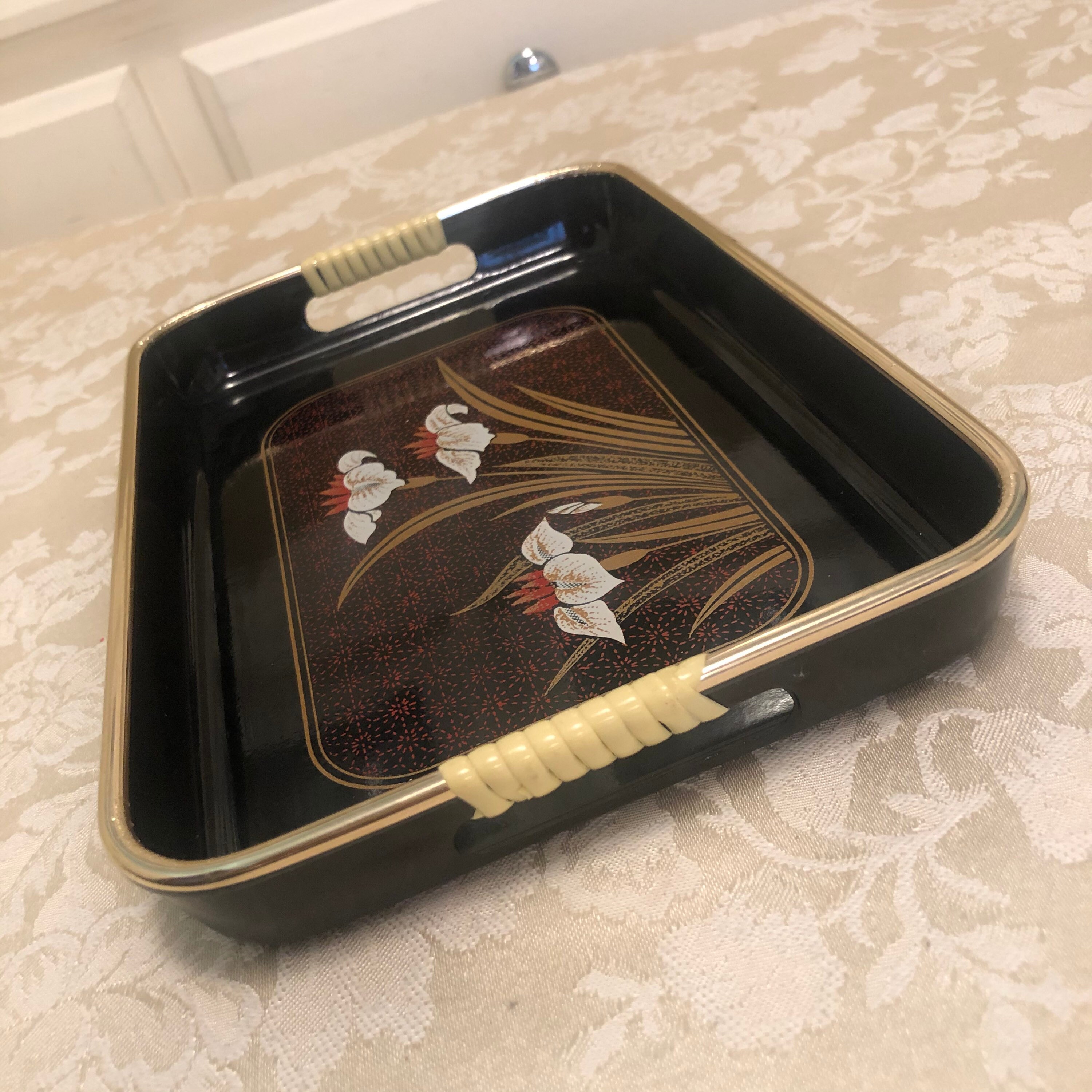 Handcrafted Chikankari Tray with Two Coasters – Wooden Frame - HONC0295553