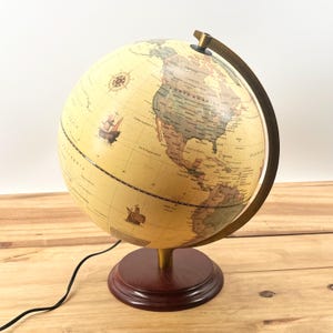 Vintage Standard 15.5” Inch Globe Lamp 70s 80s Decor Equator Glows Brighter Older Sovereign Union On Map Works! Beautiful Vintage Condition