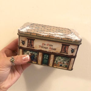 House Shape Tin Canister England Tins Designed By Daher Decorated Ware Container Vintage Tin Canister Storage Box