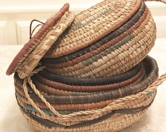 Hand Weaved Cultural Natural Tone Baskets Multi Colord Baskets Full Set Matching Baskets Different Style Utility Closet Storage Organization