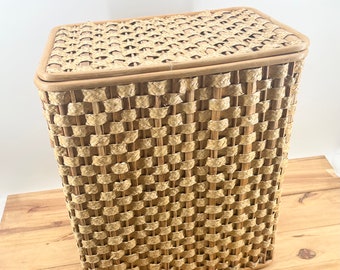 Vintage Weaved Basket Clothes Hamper Bedroom Hamper Vintage Bedroom Vintage Bathroom Vintage Hallway Natural Tone Hamper Quality Hamper