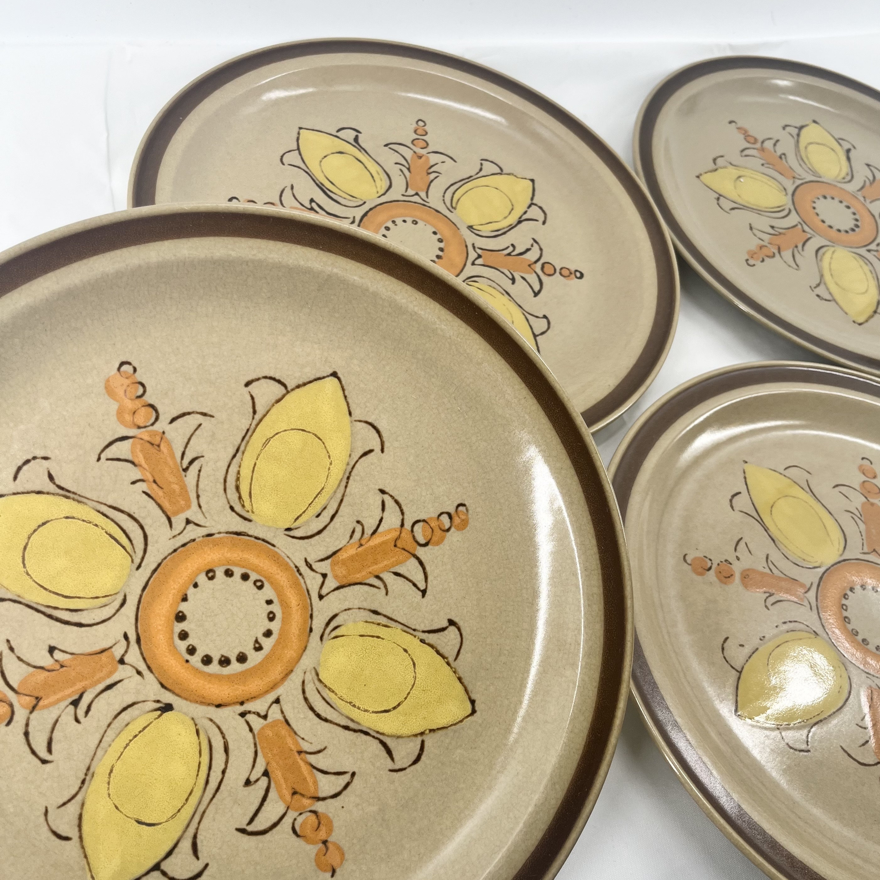 Vintage 70s 80s Home Kitchen Dinner Set Dinner Plates Hearthside