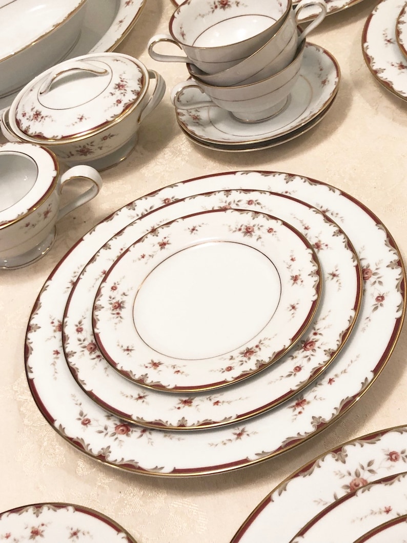 Butter Cups Saucers Creamer Dinner Plate Lunch Plates Bread Discontinued Jean Noritake Huge Set Of 26 Pieces Serving Bowl And Tray Sugar