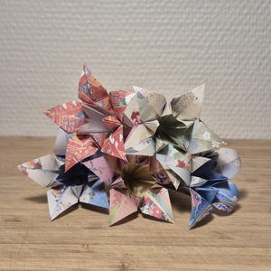 Fleurs en origami maison