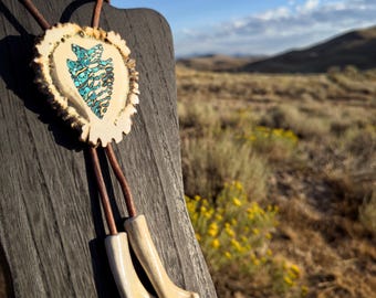 Nevada Turquoise inlaid Arrowhead & Elk Antler Bolo