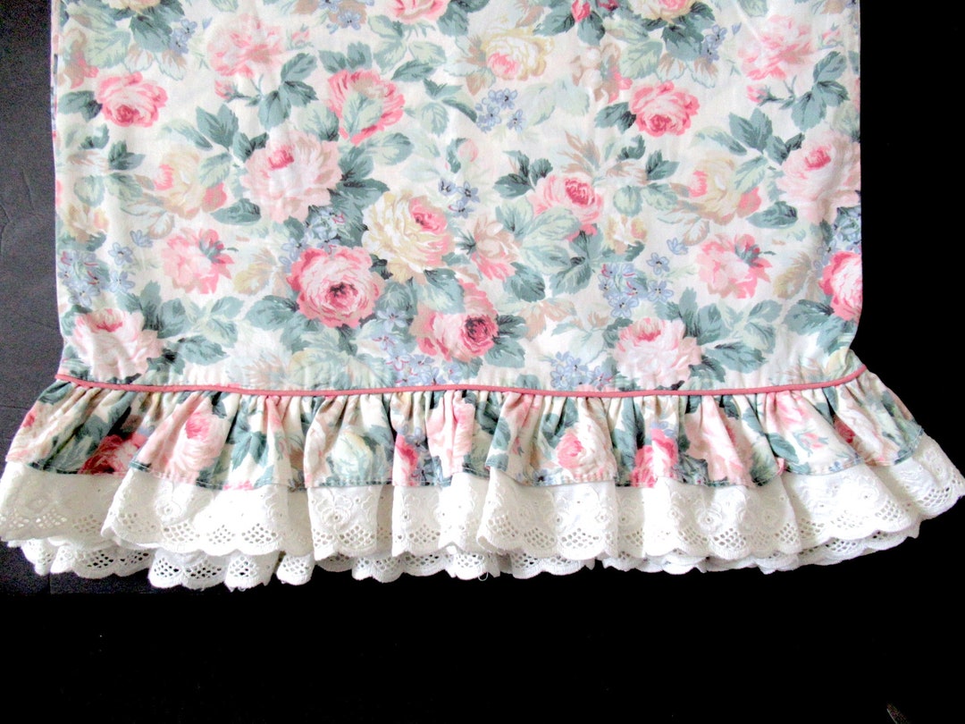 Vintage PAIR Std Floral Pillow Cases, Poly Cotton Cases, Vintage