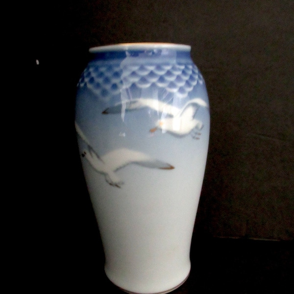 1970 Bing & Grondhl seagull vase, made in Denmark, Danish vase, B and G Vase, blue bird vase, sea view vase