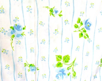 vintage twin bed flat sheet, sheet tablecloth, vintage fabric, country bed sheet, twin bed size, floral bed sheet, flower fabric