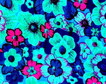 Retro mod Fabric 5 1/2 yds, fabric remnant, sewing fabric, pillow fabric, flower fabric, boho fabric, upholstery fabric, blue flower fabric