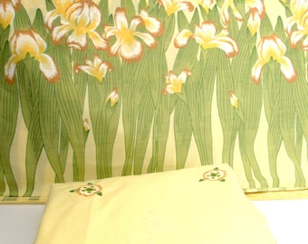 Vintage twin flat and fitted sheet set, poly cotton sheets, vintage bedding, twin floral sheets, yellow floral sheets, twin sheet fabric