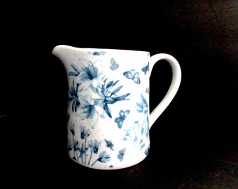 Portmeirion Botanic Blue water/juice pitcher country kitchen, floral butterfly pitcher, blue white pitcher, Portmeirion pitcher