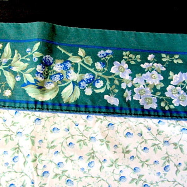 Vintage Laura Ashley, Bramble Berry pillow, Laura Ashley pillow case, vintage bedding, 80s pillow case, green pillow case, 80s Laura Ashley