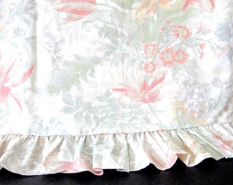 Vintage Double flat sheet, floral flat sheet, vintage bedding, cotton flat sheet, cotton floral sheet, country floral sheet, sheet fabric