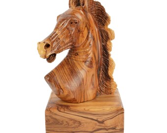 Tête de cheval sculptée à la main en bois d'olivier (grand format) – Sculpture en bois exclusive de Bethléem (24 cm)