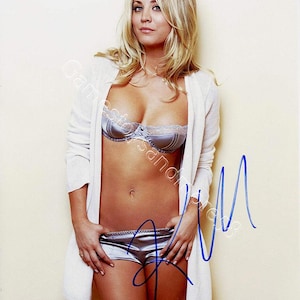 Kaley Cuoco Signed 8x10 Photo The Big Bang Theory Autographed reprint.