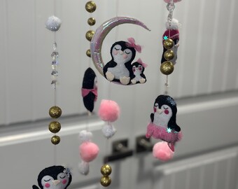Mobile a forma di pinguino, cameretta per bambini con pinguino, pinguino neonato, neonato invernale, bambina, colori personalizzati, mobile personalizzato per neonati, regalo per baby shower, neonato