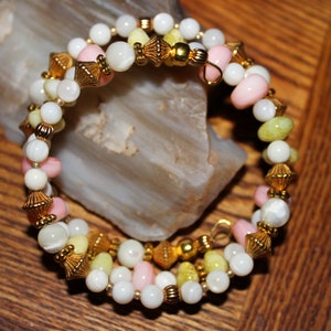 Sweet Pea Pink Shell Pearl Beads with Lemon Yellow Jade Mother of Pearl Gold Bracelet image 1