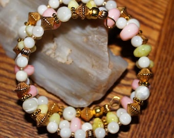 Sweet Pea - Pink Shell Pearl Beads with Lemon Yellow Jade - Mother of Pearl Gold Bracelet