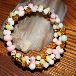 Sweet Pea Pink Shell Pearl Beads with Lemon Yellow Jade Mother of Pearl Gold Bracelet image 2