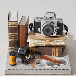 Vintage Film Camera - Miniature DIY Paper Sculpture Crafting Kit