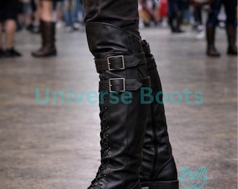 中世風レザーブーツ（メンズ）、モーターサイクルブーツ、ブラックナイトコスプレブーツ、LARPレンジャーブーツ、ルネッサンスファンタジーニーハイブーツ（ハンドメイド）