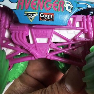 Spin Master Monster Jam Avenger Truck NITRO NEON TIRES New 1:64 image 7