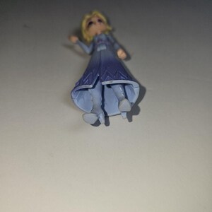 Hasbro DISNEY FROZEN 2 ELSA Mini 4" Action Figure Doll image 3