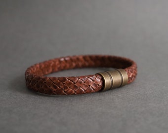 Sturdy Braided Leather Bracelet with Antique Gold Metal Closure, Unisex Bracelet, Couples Leather, Gifts for Men and Women, Gifts for Boys