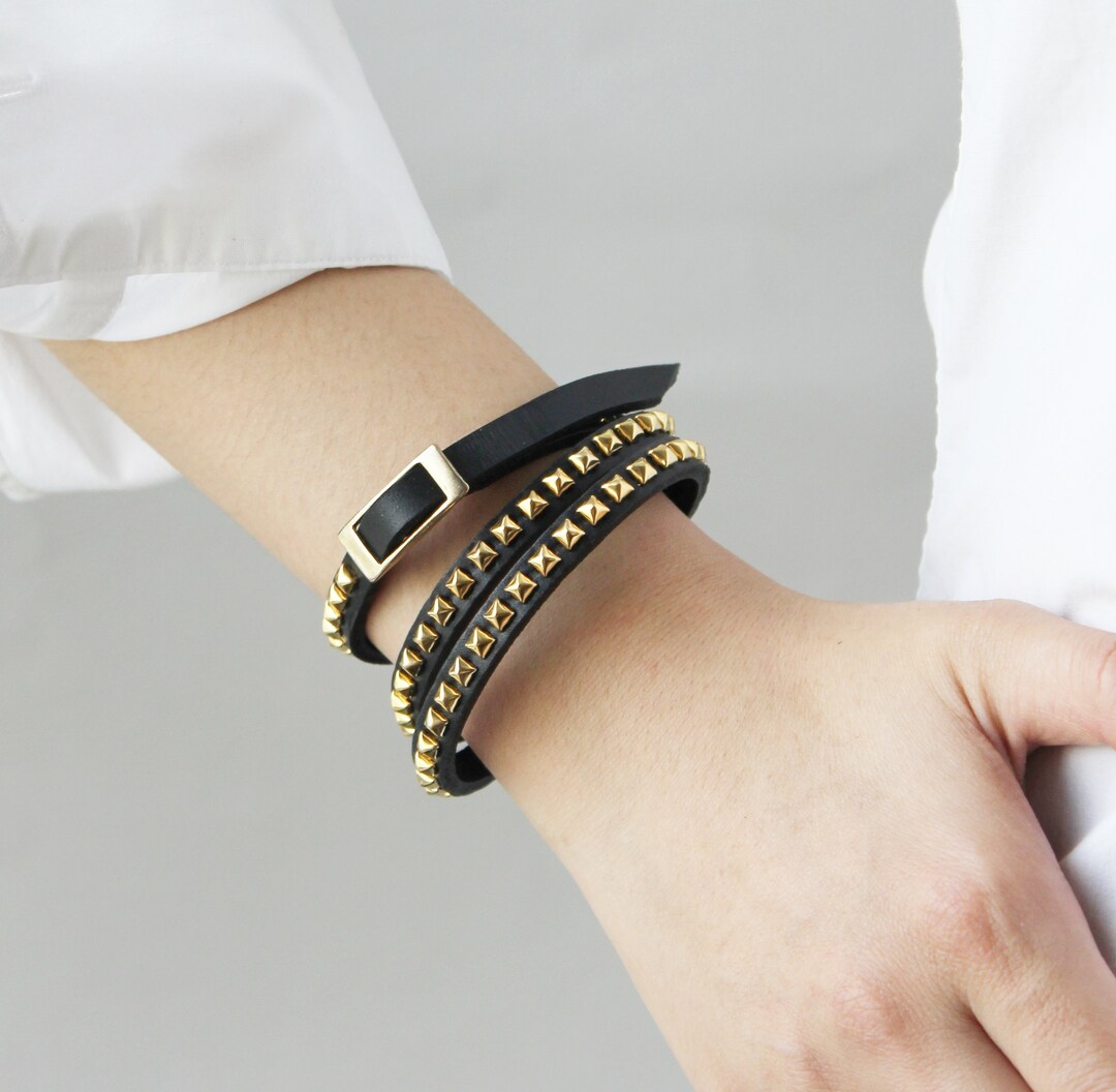 アンダーカバー PYLAMID STUDS LEATHER BRACELET Undercover - Studded Leather Bracelet | HBX - Globally