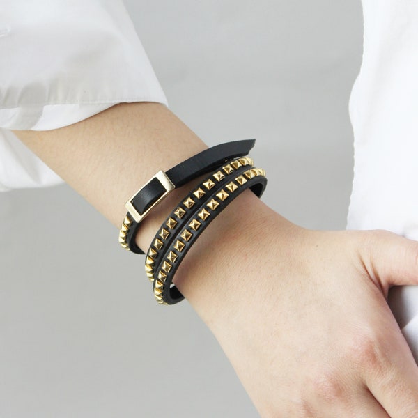 Pyramid Studded Buckle Leather Wrap Bracelet (BLC043)