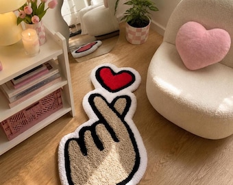 Handgefertigter Teppich mit Fingerherz-Motiv, niedlicher, getufteter Teppich mit Handgeste, Schlafzimmerdekoration, einzigartiges Geschenk, individueller kleiner Teppich