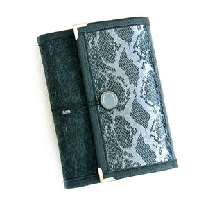Gray Black Snake Skin patterned leather covered / felt leather ring binder agenda/ organiser/ A5 planner binder / Personel planner binder