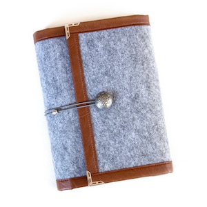 Gray brown felt ring binder agenda/ organiser/ day planner/ notebook/ journal/ diary refillable A5 with inner pocket dividers