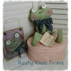 Patroon kikker / Primitieve stompe lappenpop Mister Frog / Hoe maak je wenskaarten voor poppen / Primitieve EP-patronen / Prims Magazine / Rag Doll