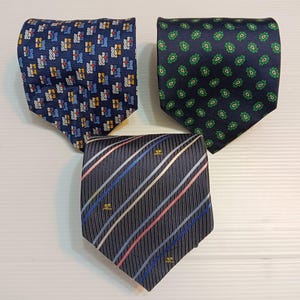 Three Elegant COURREGES Striped Geometric Mens Silk Neckties Classic Width , Beautifully Made in Italy
