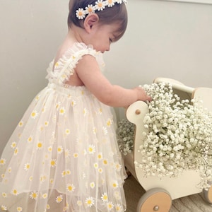 Arabella Daisy White Tulle Tutu Dress – 1st Birthday Cake Smash Outfit for Baby & Toddler Girls