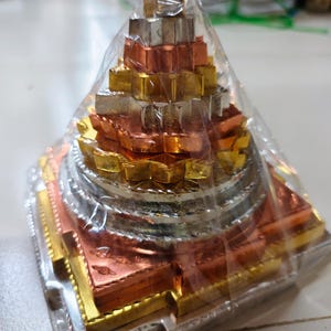 Panchdhatu Shri Yantra 5×5×5 inch 1kg • Meru Shree Yantra for Prosperity • Handmade in Vrindavan • Vastu & Spiritual Energy