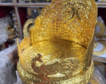 Singhasan de latón premium con diseño de pavo real para Laddu Gopal / Trono de deidad de 11 pulgadas con acabado dorado / Asan con diseño de pavo real para Krishna / Exportación a Vrindavan