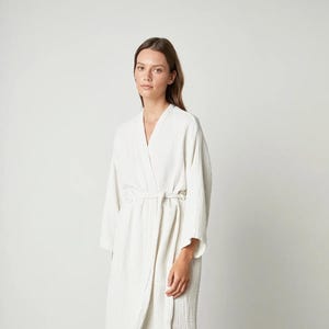 Bata kimono de muselina: bata de baño ligera de algodón / bata de spa bohemia con cinturón y bolsillos / ropa de estar por casa para mujer o regalo de boda