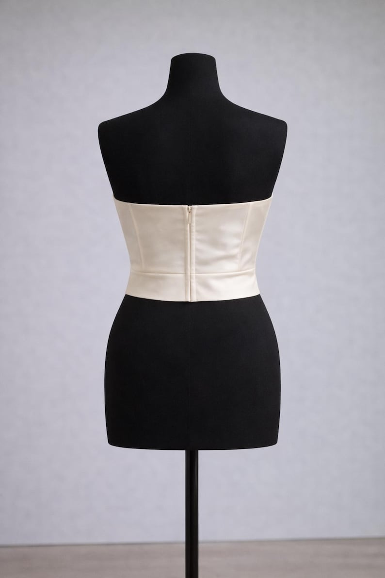 Elegant ivory co-ord set with fitted blazer and pants