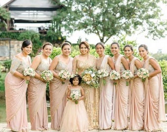 Beige Brautjungfer Saree Für UK Mädchen, indische Hochzeit Braut Outfit, Braut Satin Sarees