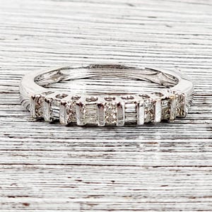 Vintage 10K Weißgold .33 Ctw Diamant Bandring 6,75 Stapel-Luxus-Design hübsch