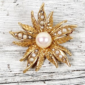 Vintage 14K Yellow Gold Pearl Flower Pendant Brooch Victorian Revival Pretty