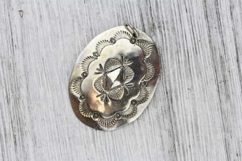 Vintage Indian Native Southwestern 925 Sterling Silver Concho Stamped Pendant Pretty Retro Classic Staple