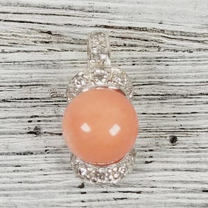 Vintage 14K Yellow Gold Pink Coral Diamond Pendant Small Brilliant Luxury Pretty
