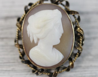 Victorian 14K Yellow Gold Carved Shell Cameo Brooch Filigree Lady Luxury